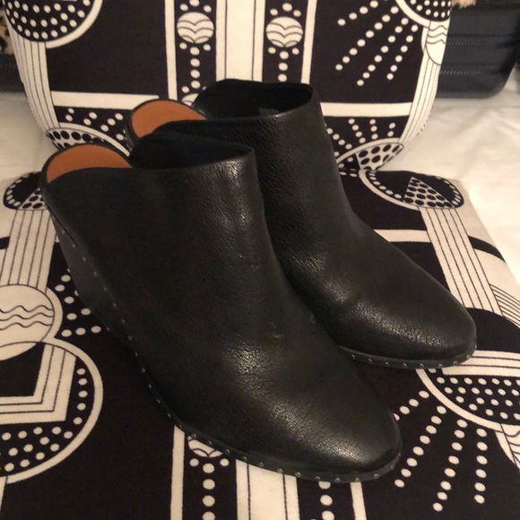 Lucky Brand Shoes - Black leather woman’s booties